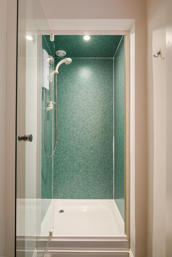 شقة Vibrant Leith Flat إدنبرة المظهر الخارجي الصورة